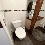 Small&cozy - Wifi&free Parking Apartament