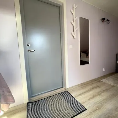 Διαμέρισμα Small & Cozy - Wifi & Free Parking