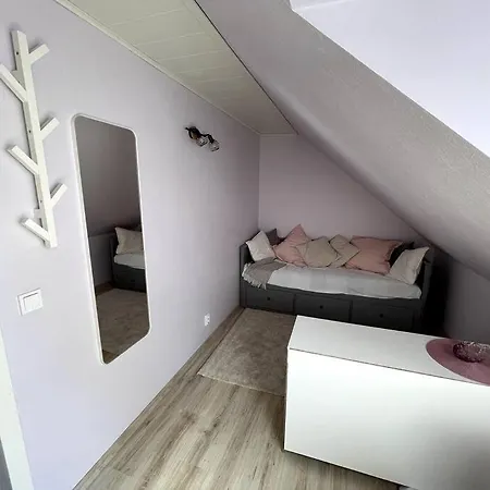 Small & Cozy - Wifi & Free Parking Rapla