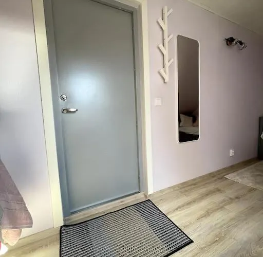 Appartement Small & Cozy - Wifi & Free Parking