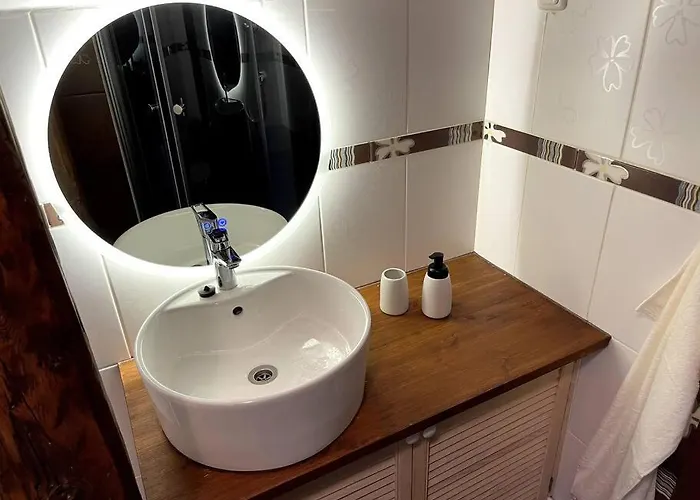 Διαμέρισμα Small & Cozy - Wifi & Free Parking *