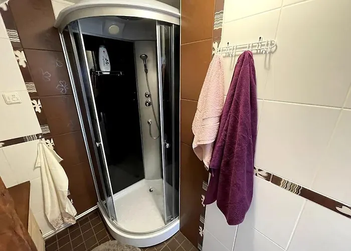 Small & Cozy - Wifi & Free Parking * Rapla